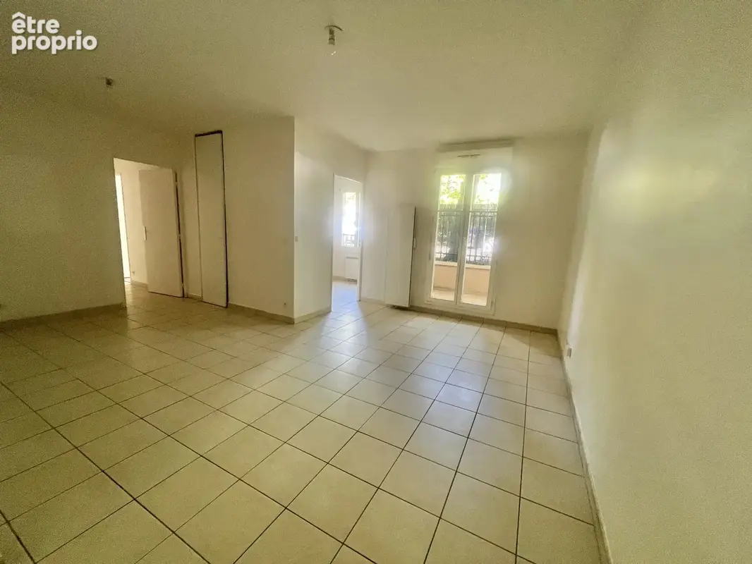 Appartement 3 pièces 59 m² à vendre à Trappes (78190) - photo 2