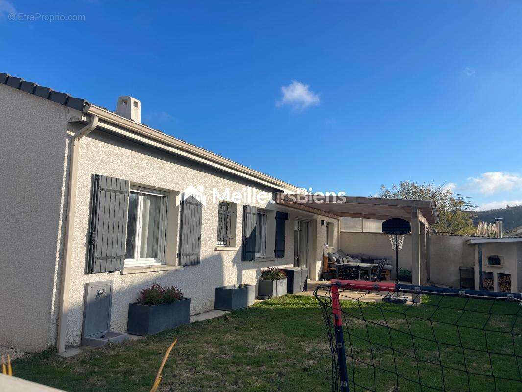 Maison à BEAUMONT-MONTEUX