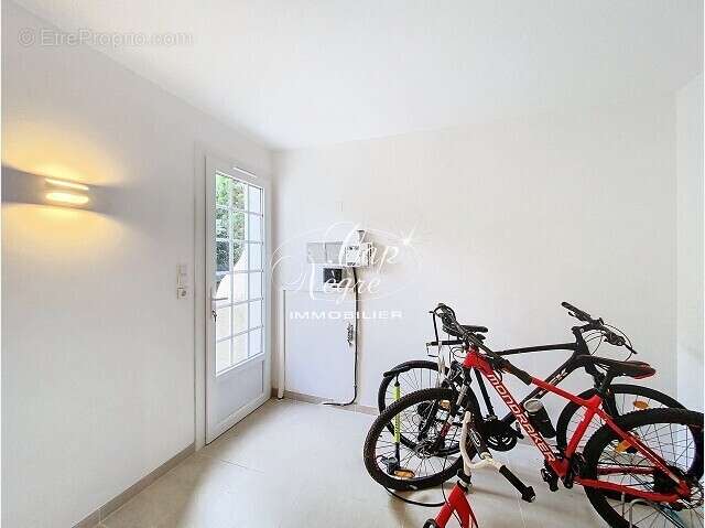 Maison à BORMES-LES-MIMOSAS