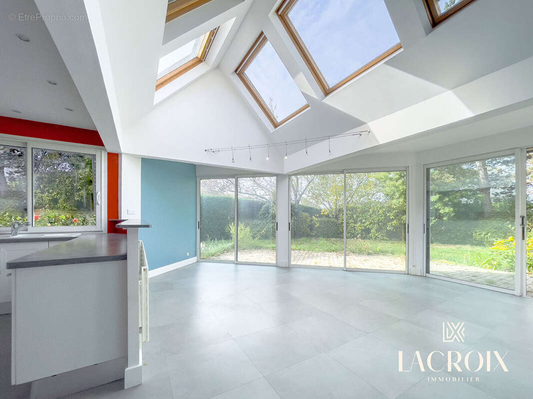 A vendre - maison 7 pièces - la chapelle des fougeretz - photo 3