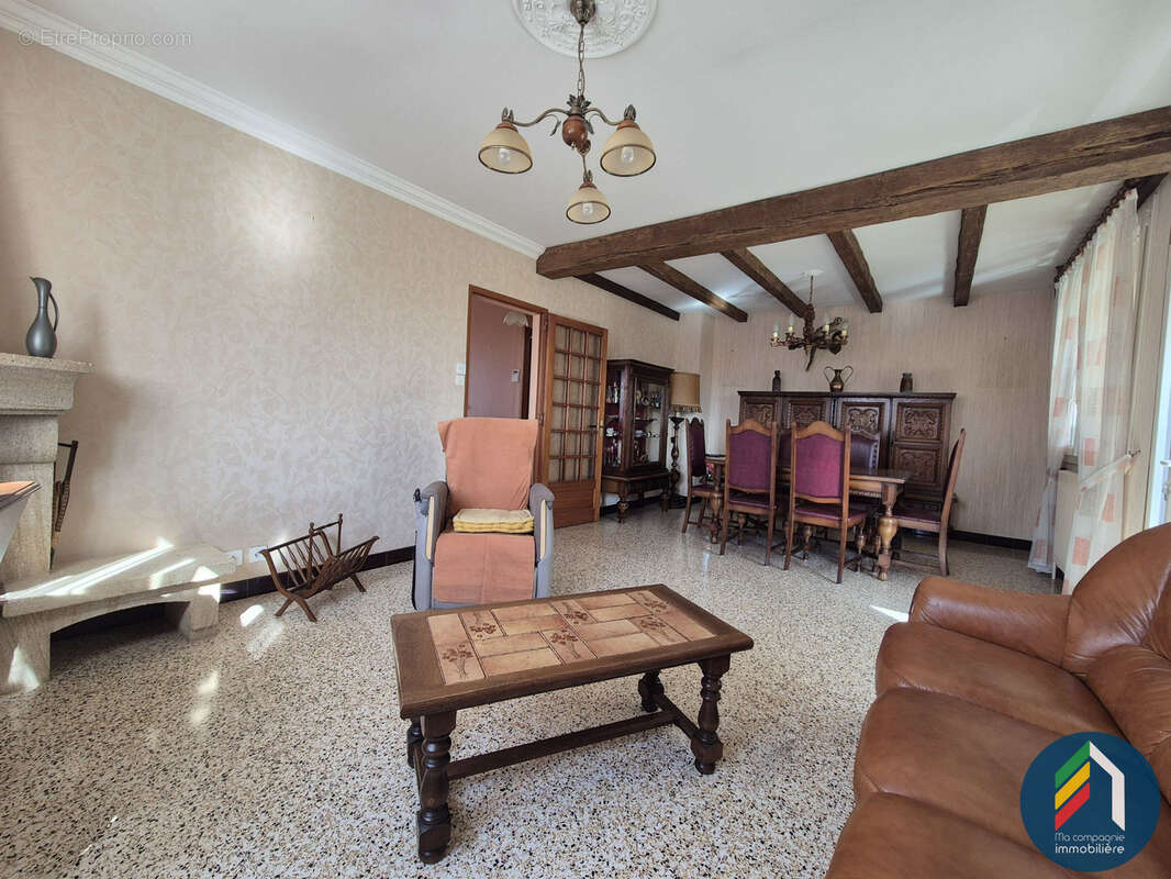 Maison à LA MEILLERAIE-TILLAY