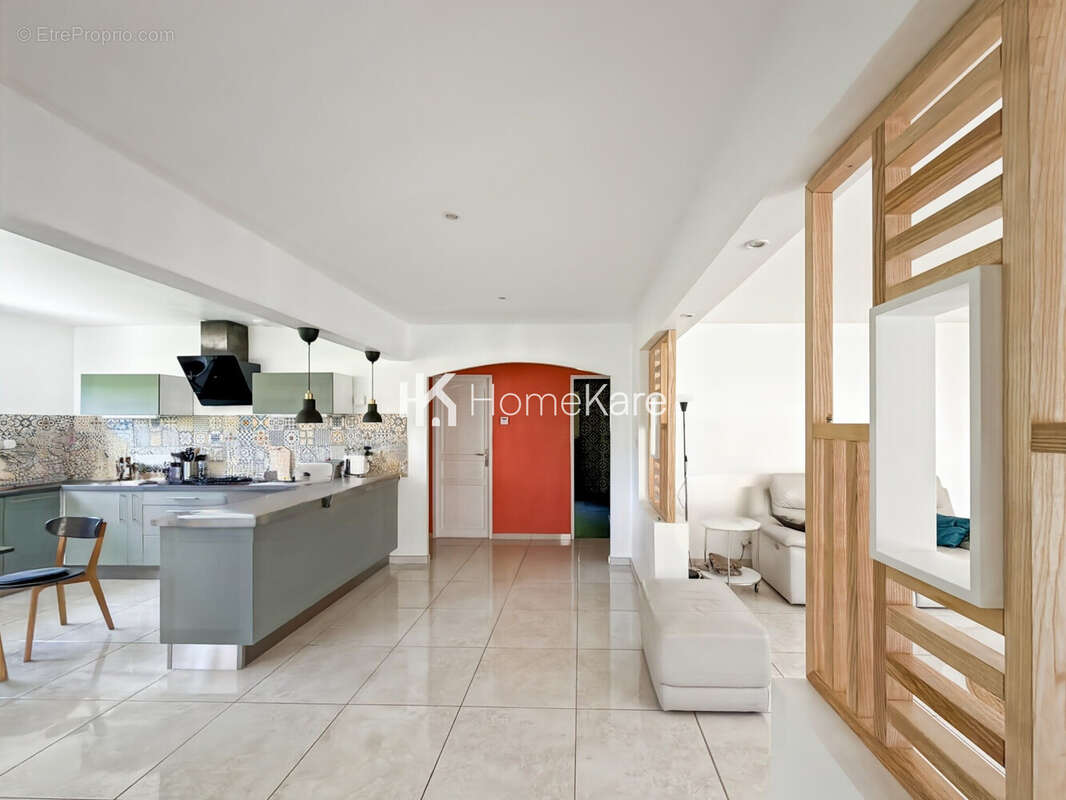 Maison 135 m² à Moissac  - photo 2
