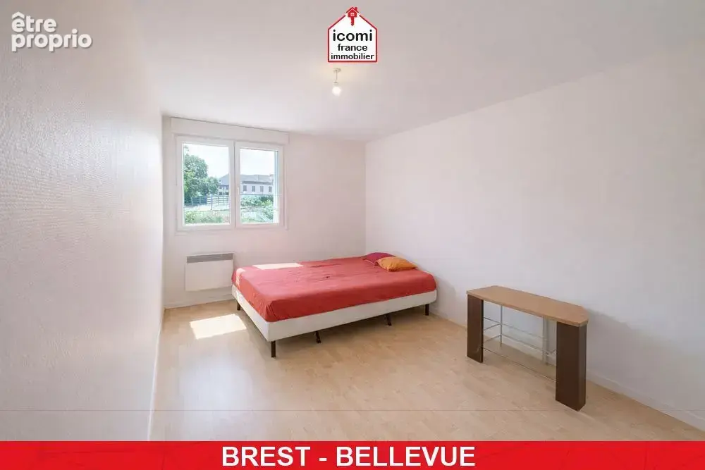Finistere - brest (29200) - a vendre - appartement - t3 - lumineux - dalle beton - ascenseur - place de parking souterrain prive - photo 6