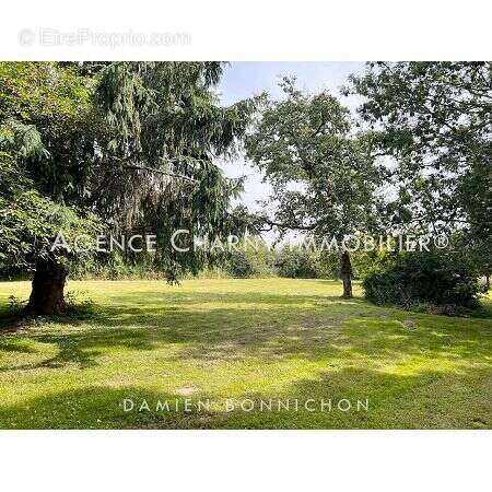 Maison à MONTCORBON