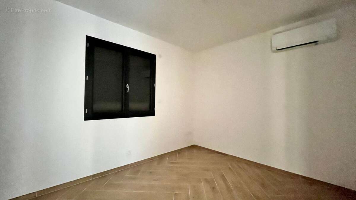 Maison à SERVES-SUR-RHONE