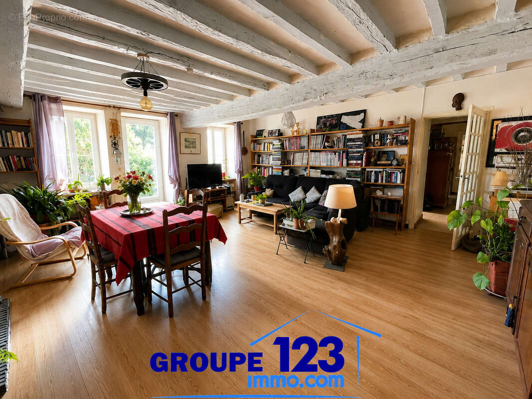 Maison double sur les hauteurs de Clamecy (58) de plus de 180 m2 - photo 7