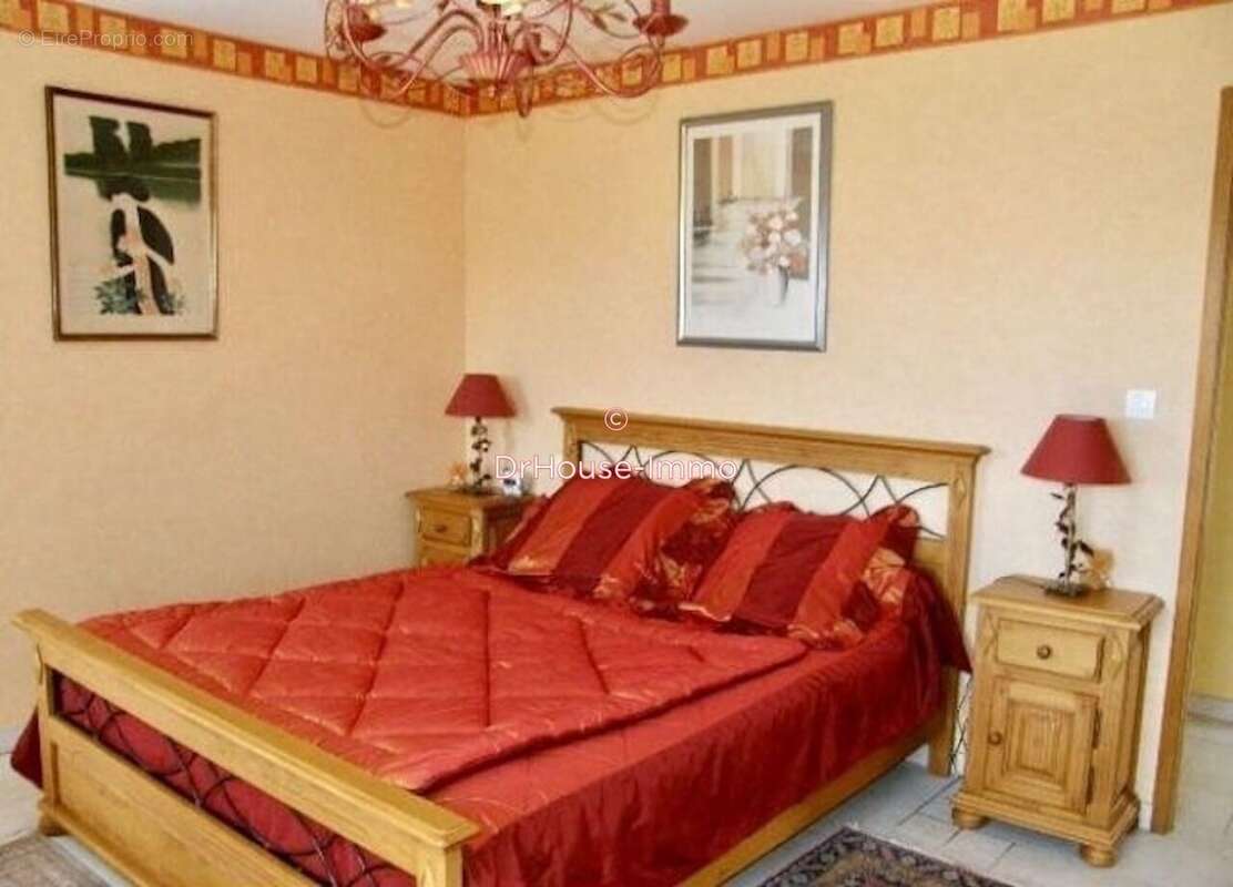 Maison 200 m² à Itzac  - photo 8