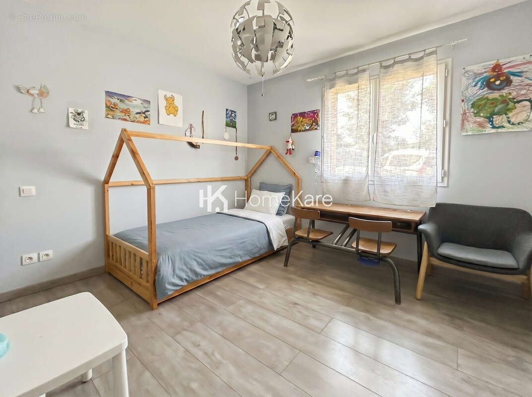 Maison 113 m² à L'isle-Jourdain  - photo 6