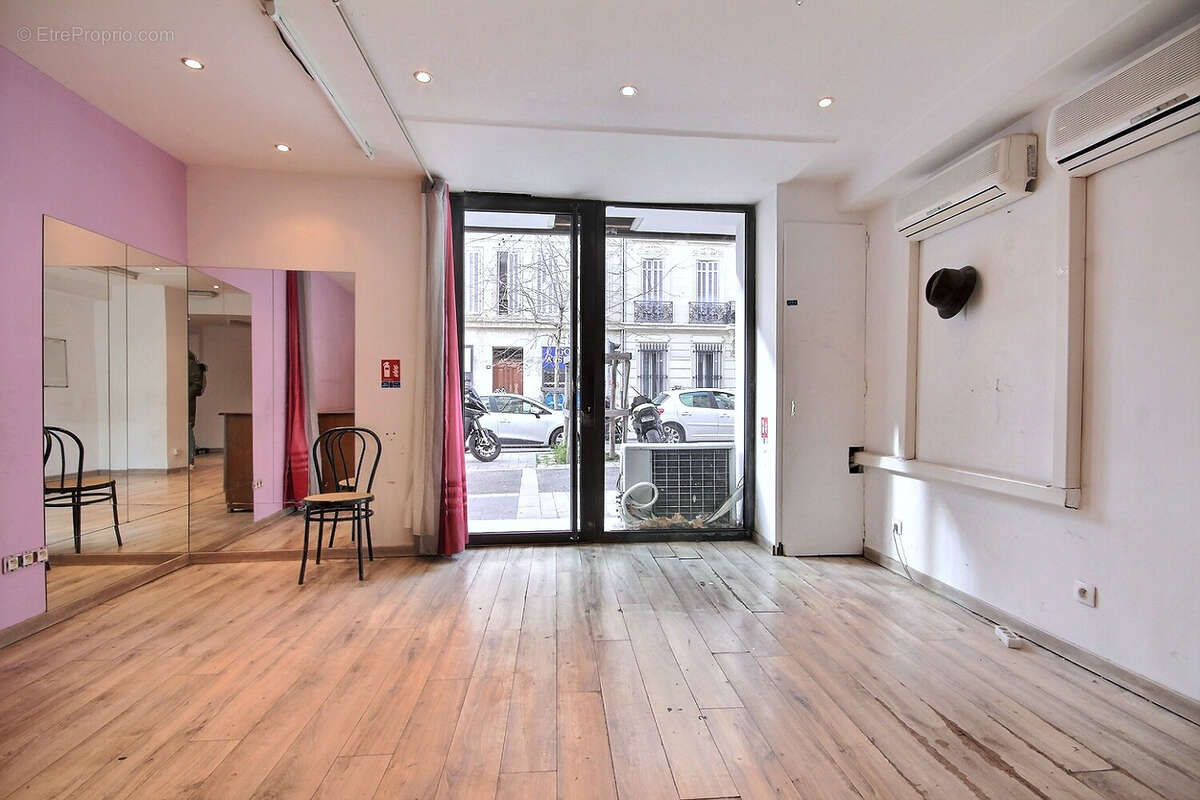 Commerce à MARSEILLE-6E