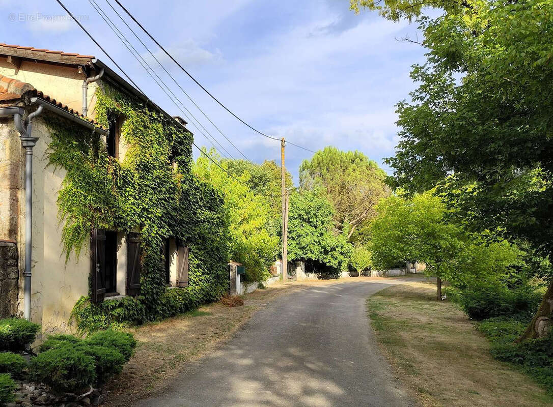 Maison à GEE-RIVIERE