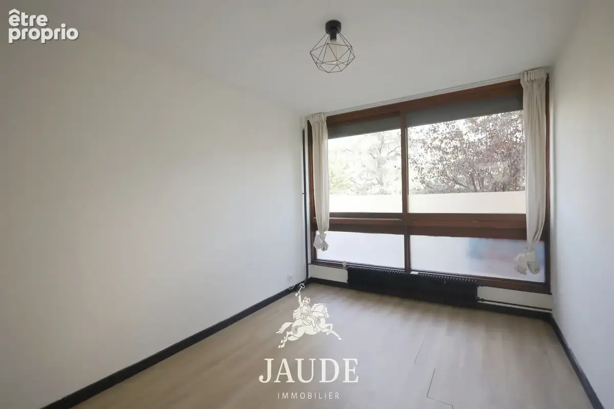 A vendre clermont-ferrand   résidence les deux avenues   t4 avec balcon, parking et cave - photo 9