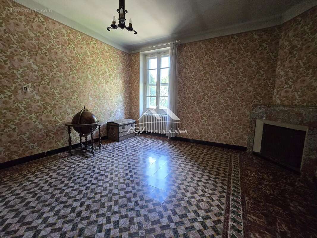 Maison à SAINT-PRIVAT-DES-VIEUX