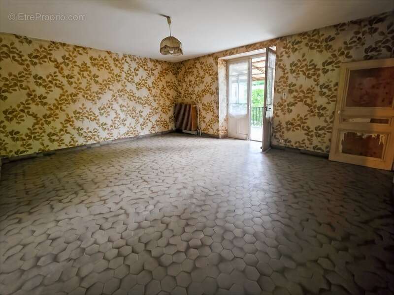 Maison à vendre 71 m² habitables, jusqu’à 180 m² exploitables COURBOUZON (39) - photo 11