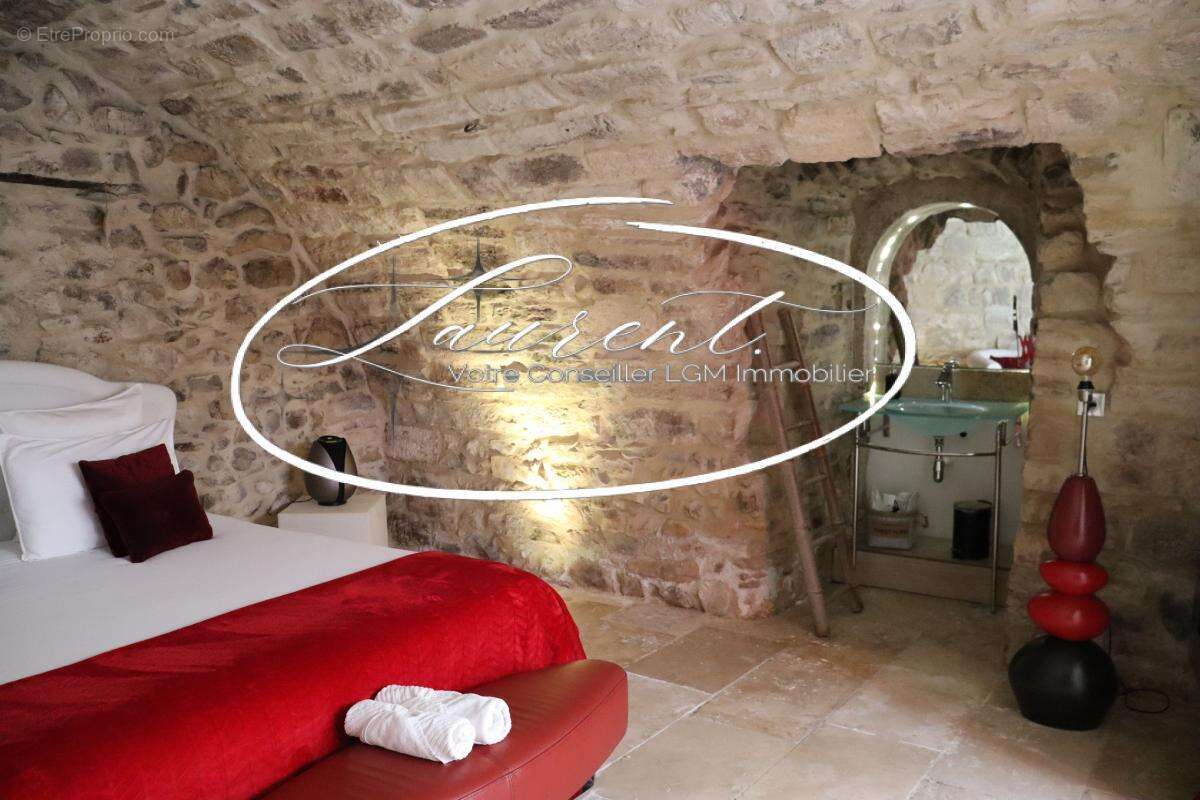 Maison à VEZENOBRES