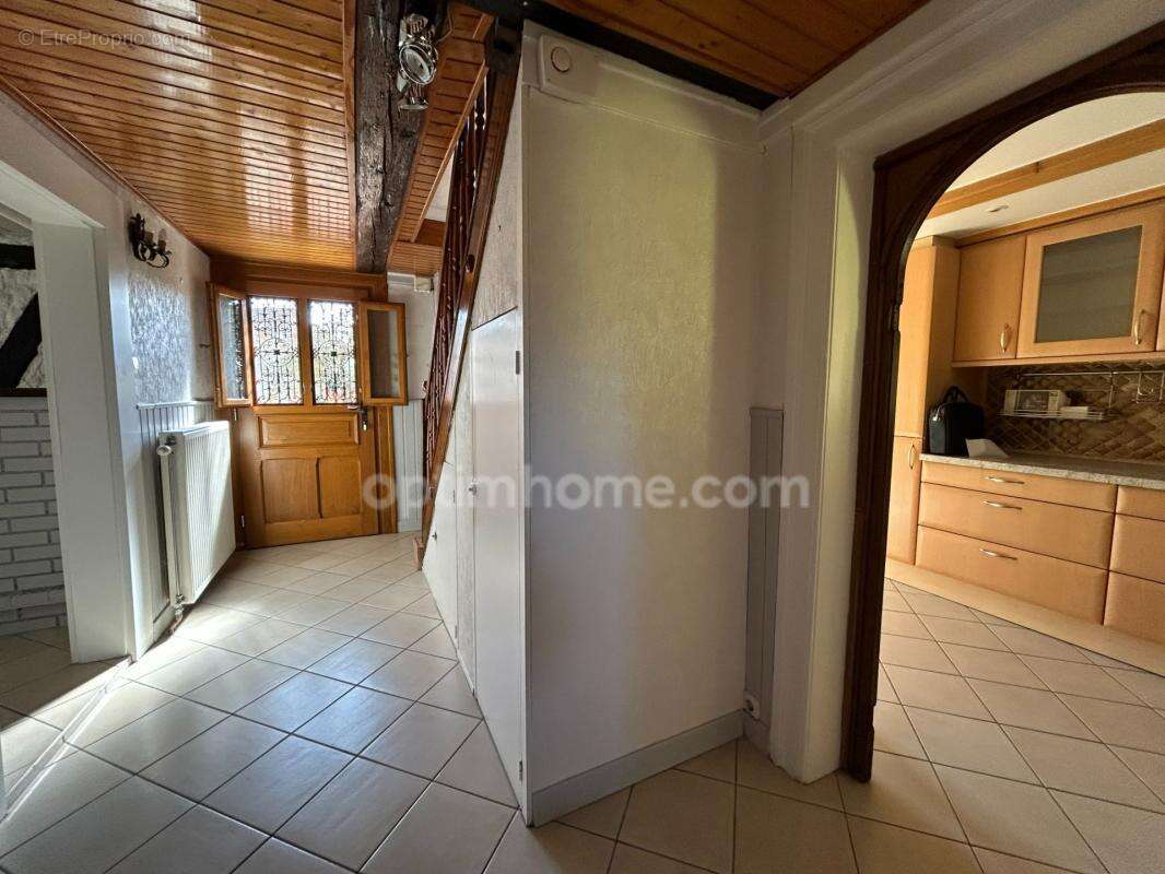 UFFHEIM, Magnifique maison alsacienne, 159.50m², 4chambres, climatisation, panneaux solaires. Beaucoup de cachet et de charmes - photo 6