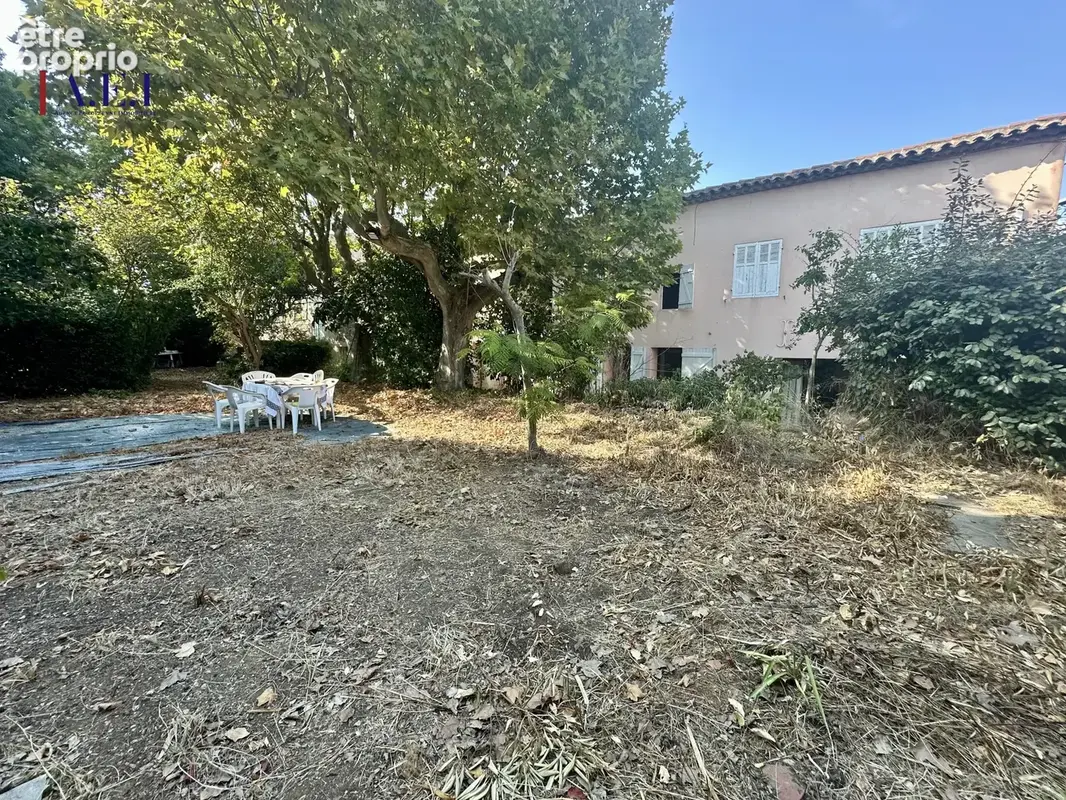Six Fours les plages - Bas de villa avec jardin et stationnement - photo 10