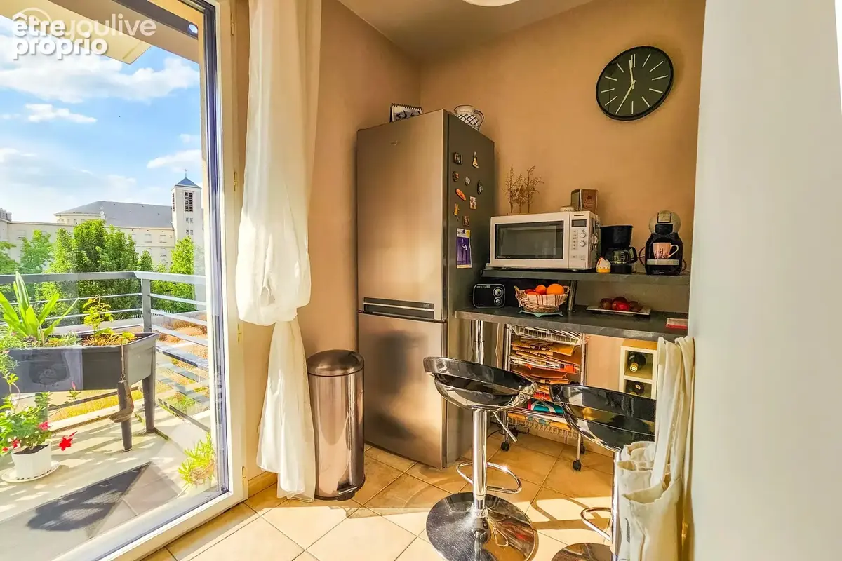 Exclusivité – appartement t2 avec balcon, vue dégagée et parking - photo 7
