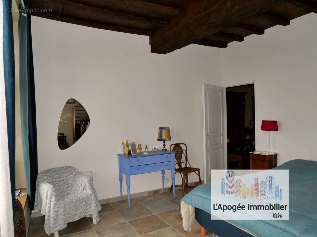 Appartement à LUSSAN