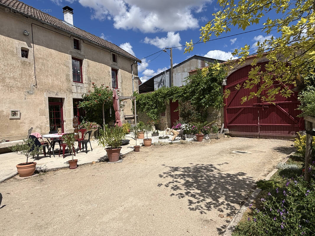 Maison à AMPILLY-LE-SEC
