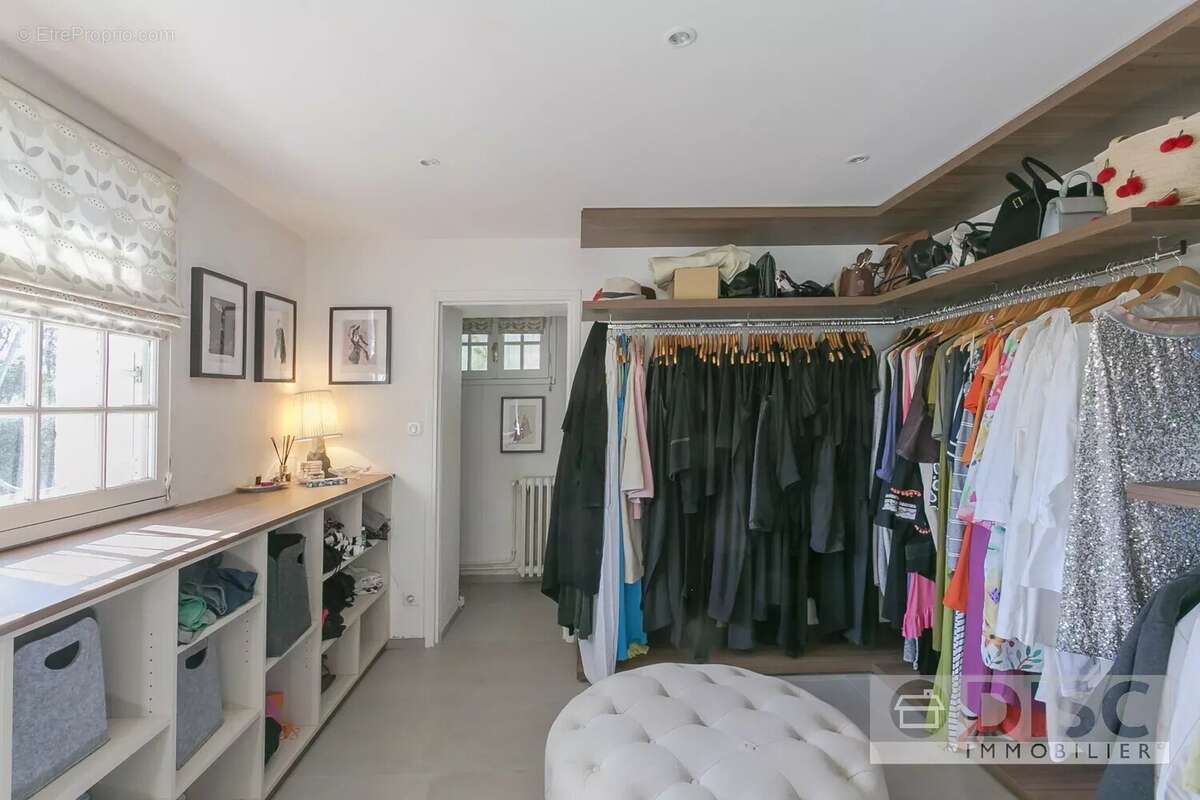 Maison à PUYLAROQUE