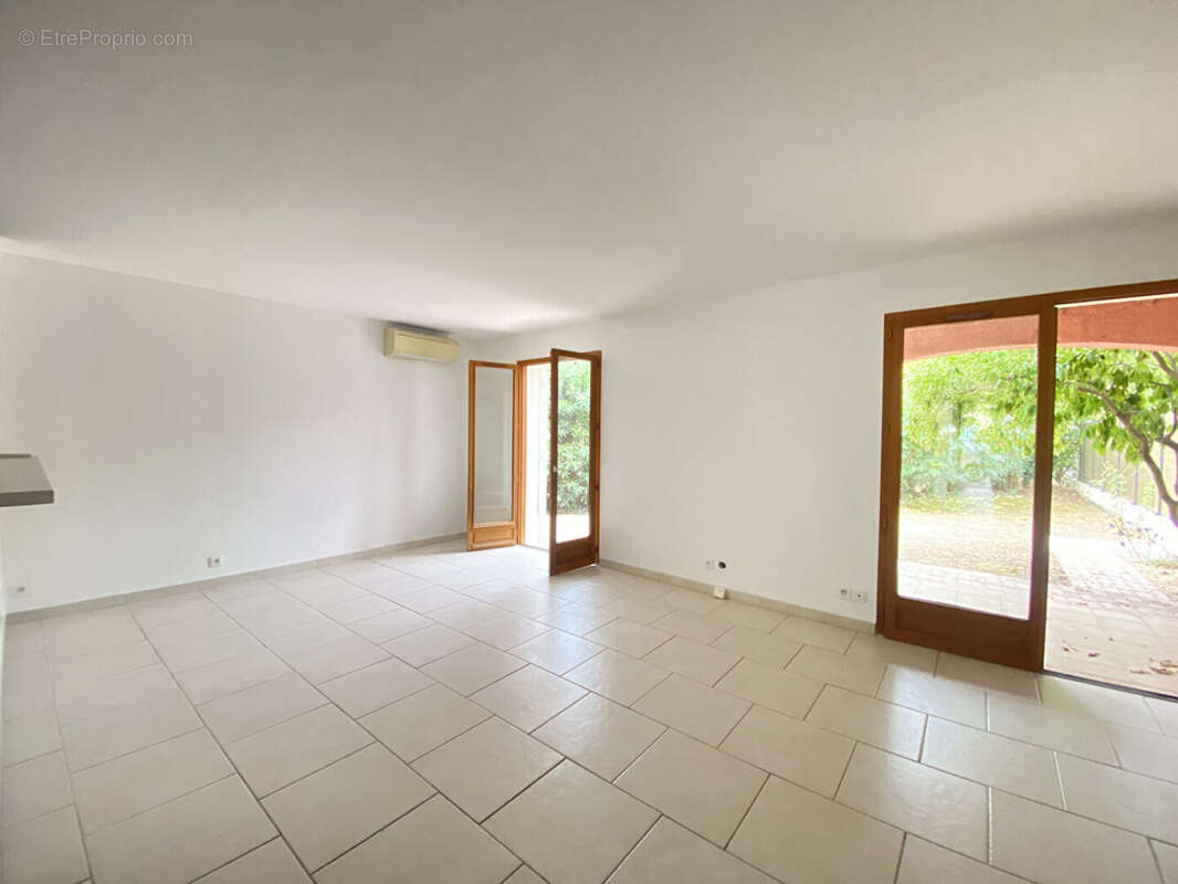 Maison à AURIBEAU-SUR-SIAGNE