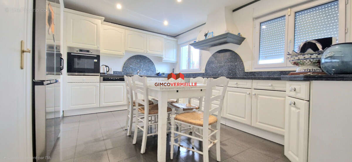 Maison spacieuse à vendre à Conflans-Sainte-Honorine - 5 chambres - photo 8