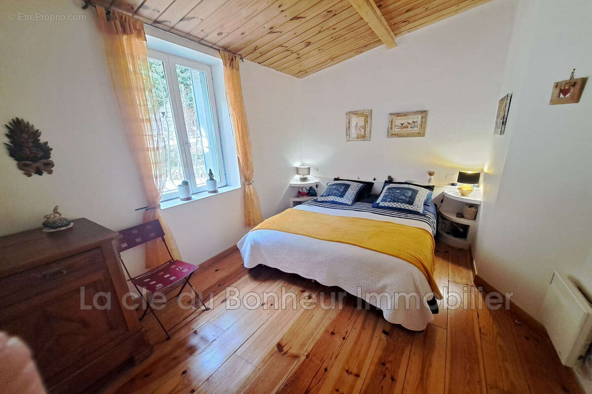 Maison à MONTAGNAC-MONTPEZAT