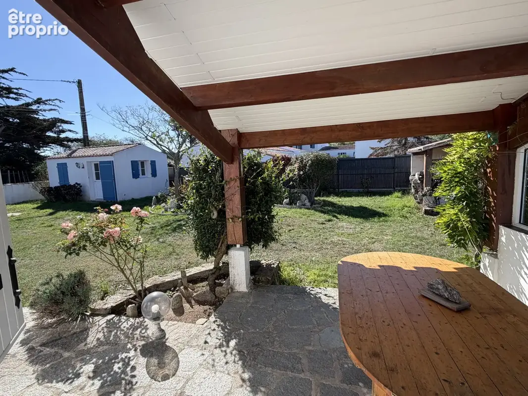 Maison à Ker Chauvineau, dans un chemin de terre, secteur très calme. - photo 15