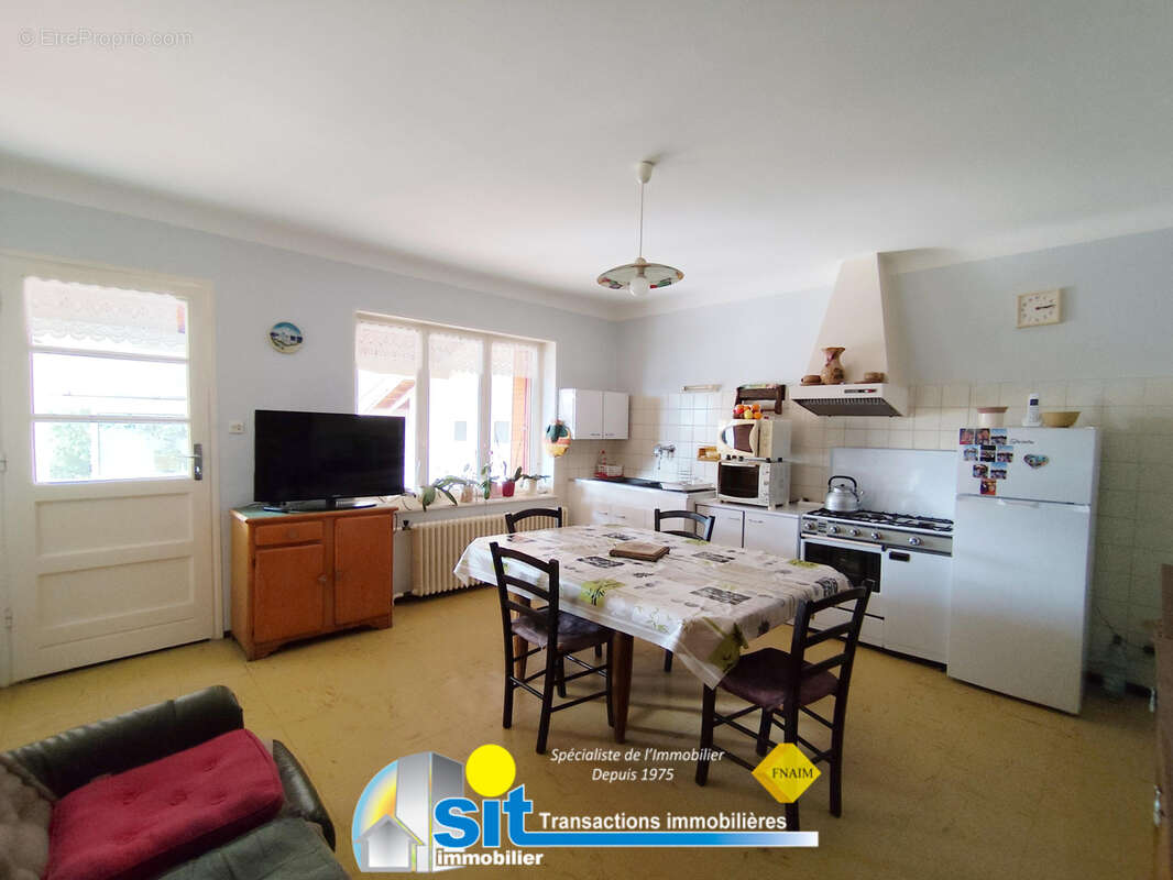 Maison 10 pièces- St Rambert d'Albon - photo 6