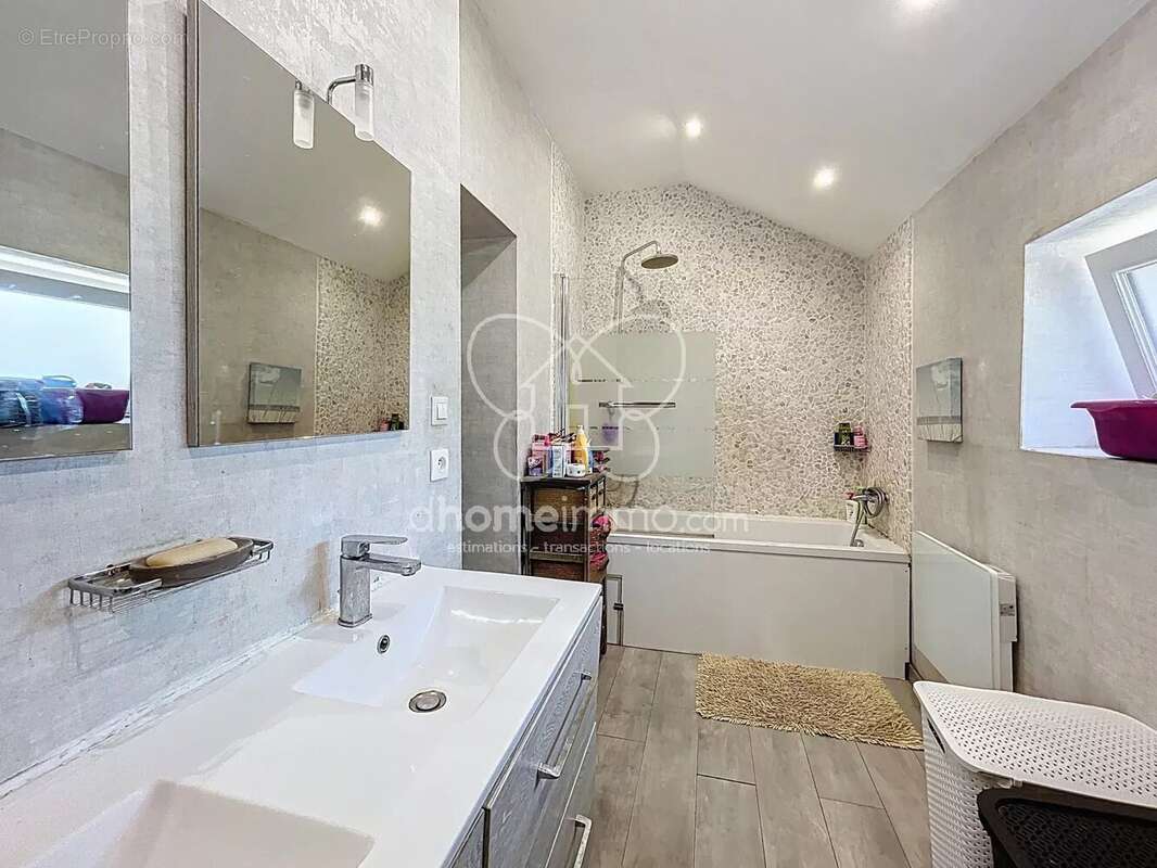 Maison à RAIMBEAUCOURT