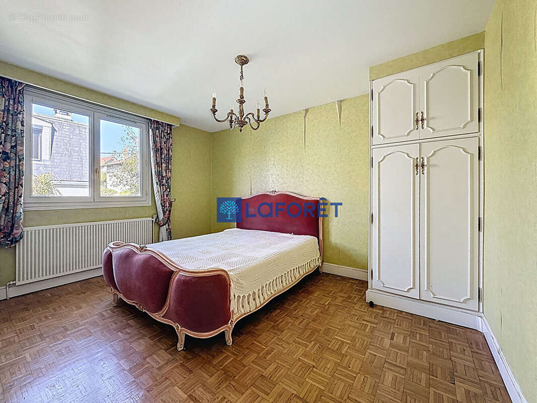 Maison à SAVIGNY-SUR-ORGE