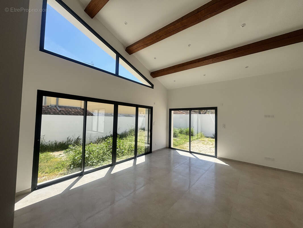 Appartement à CARRY-LE-ROUET