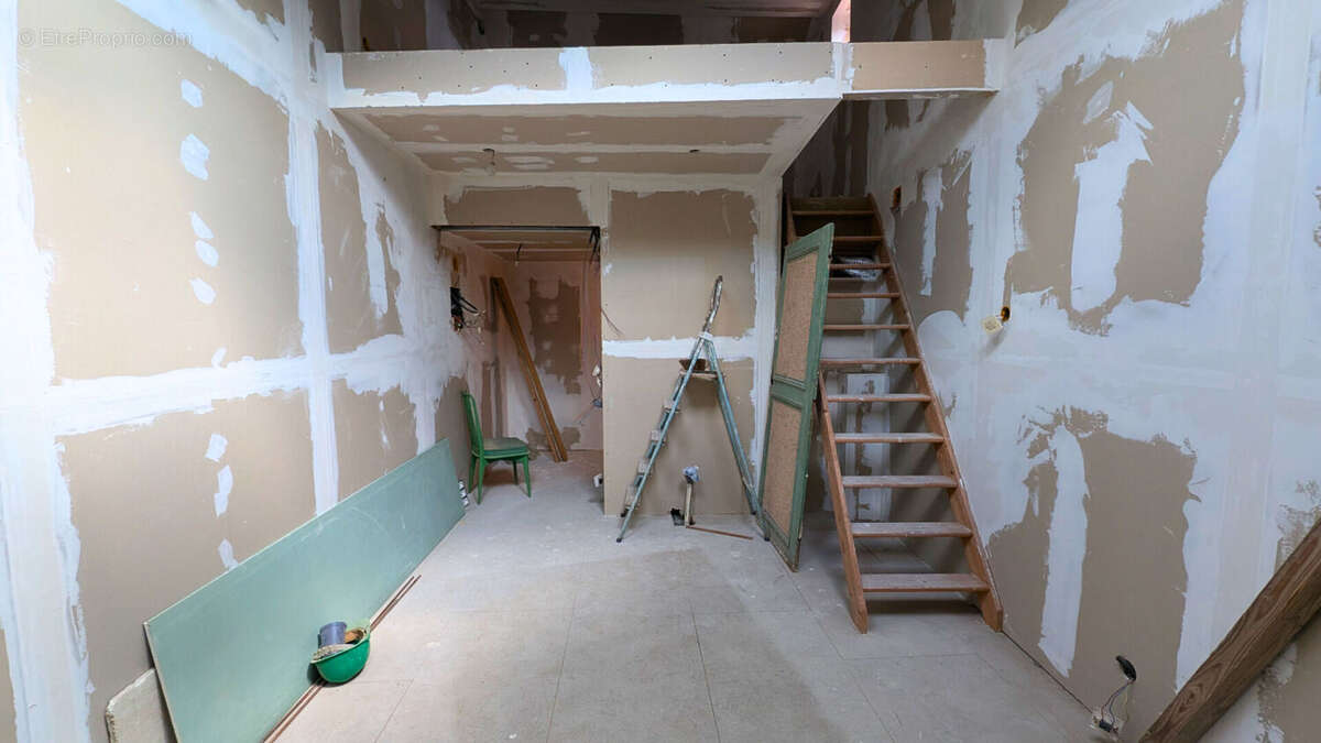 Appartement à ARS-SUR-MOSELLE