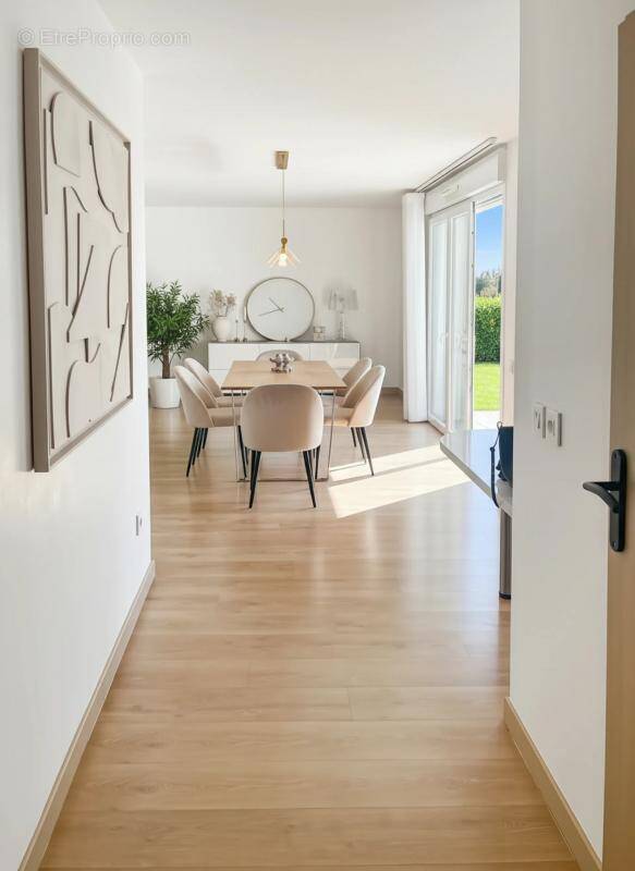 Appartement à ELANCOURT