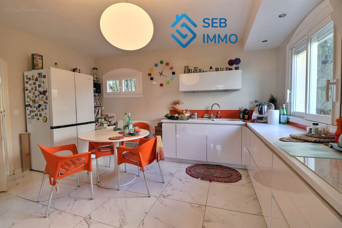 Maison à VILLELONGUE-DELS-MONTS