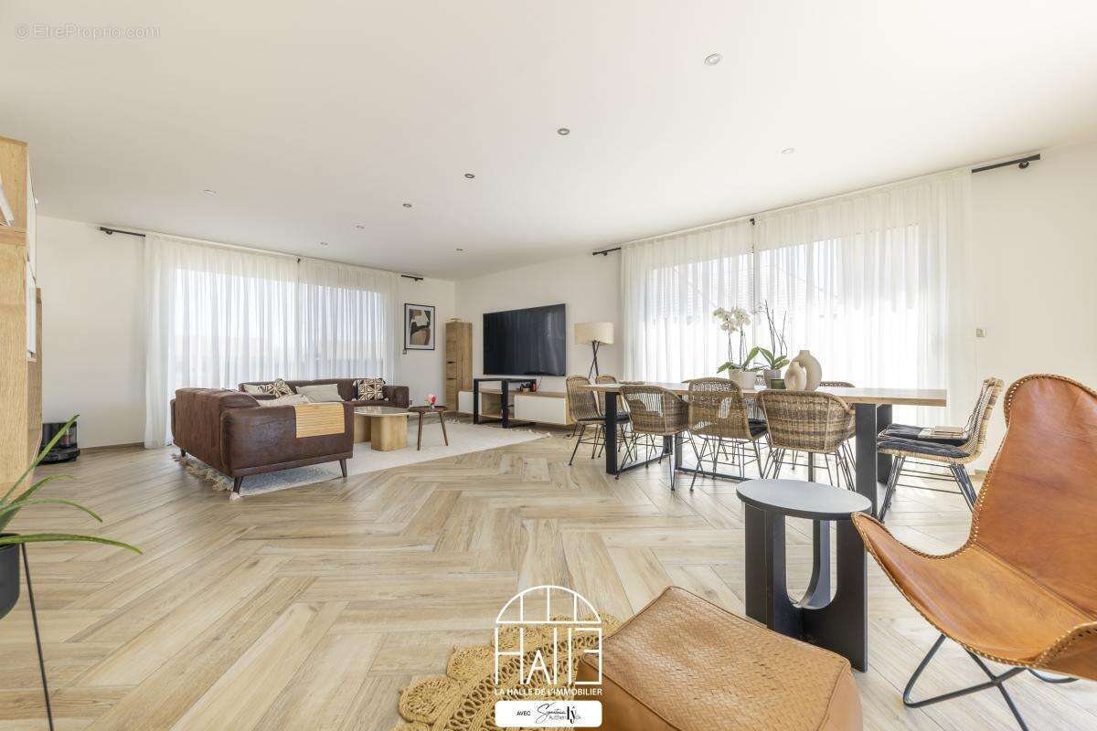 Maison 221 m² à Chateauroux  - photo 5