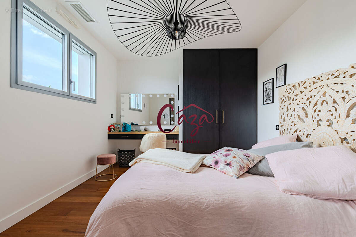 Maison à CARBON-BLANC