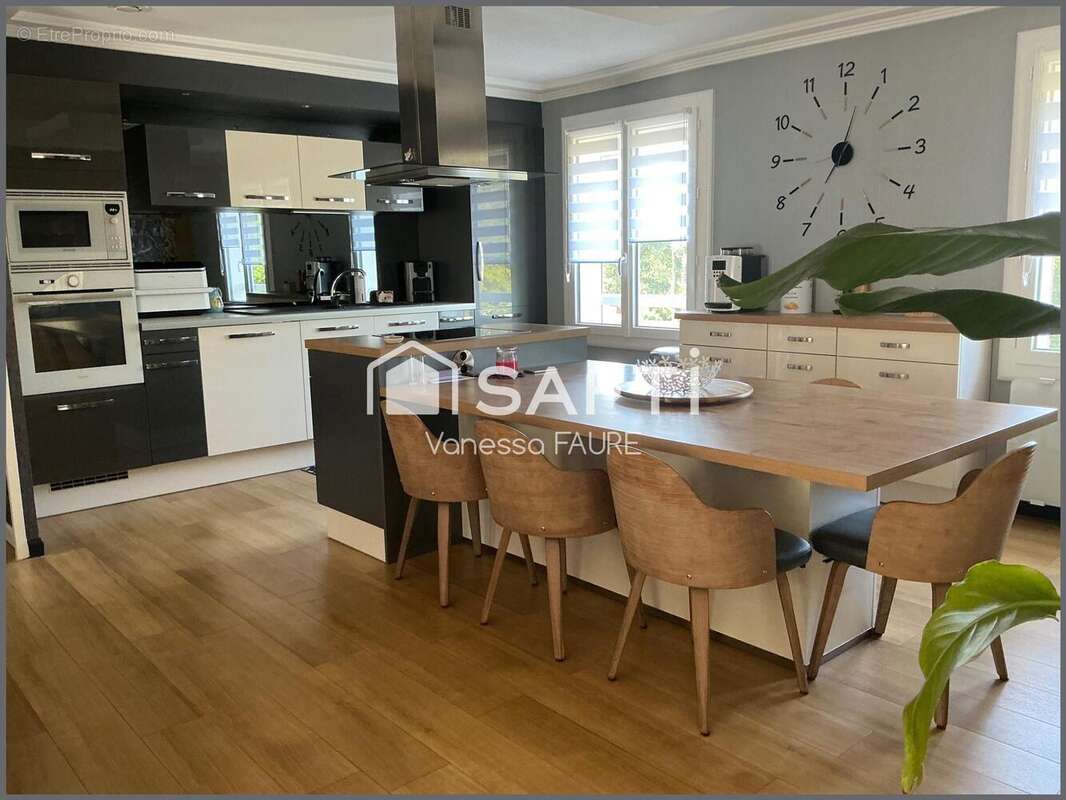 Maison 155 m² à Artigues-Pres-Bordeaux  - photo 6
