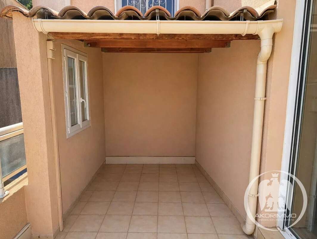 Appartement à EZE