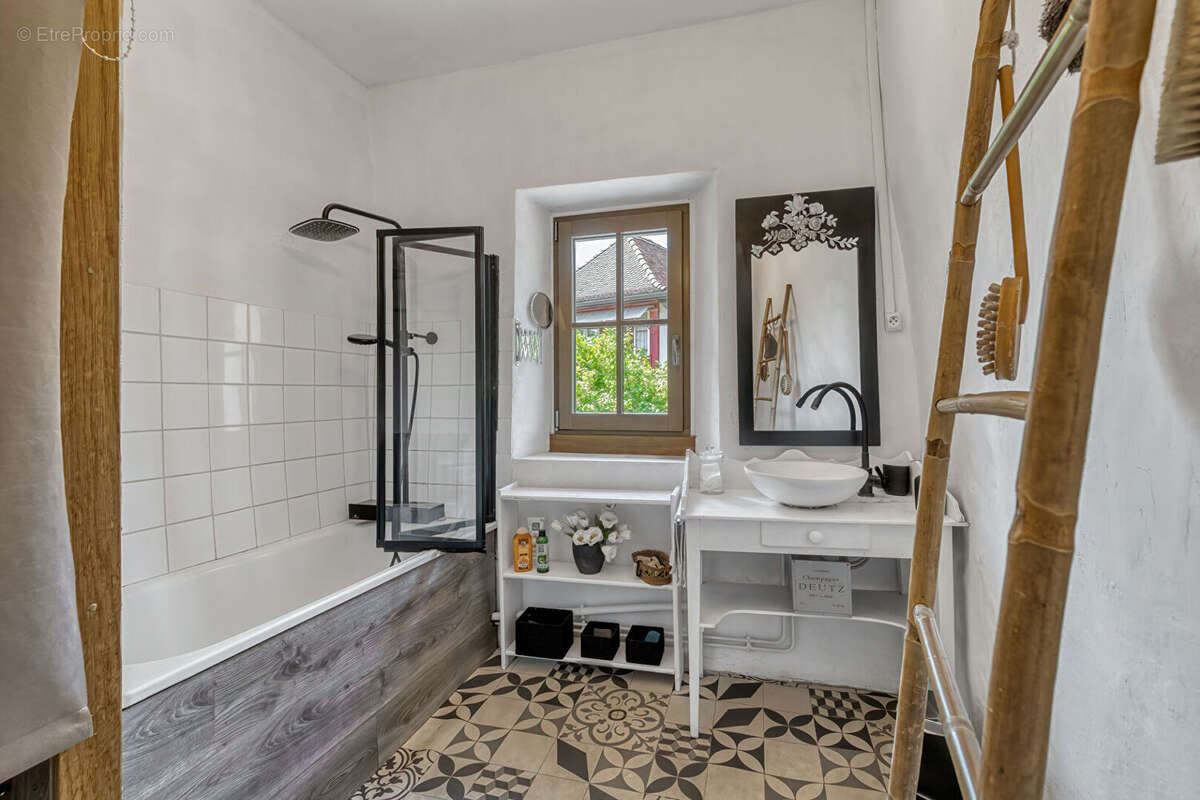 Maison à MENTHON-SAINT-BERNARD