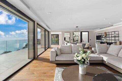 Appartement à ROQUEBRUNE-CAP-MARTIN