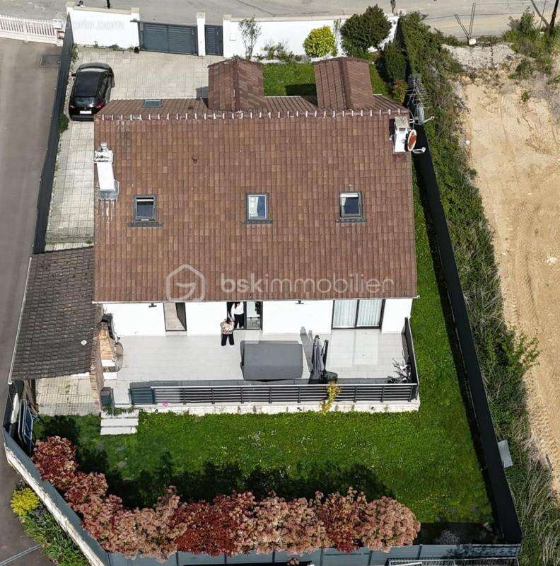 Maison à DAMMARTIN-EN-GOELE
