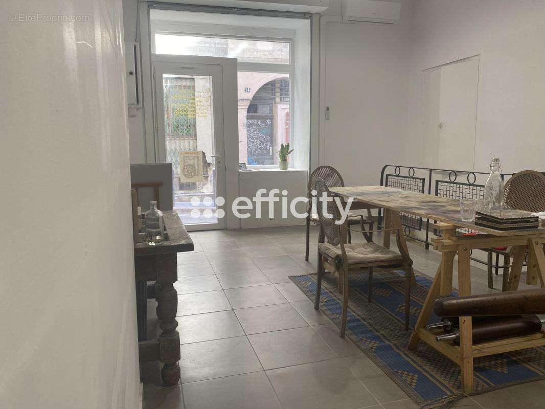 Commerce à MARSEILLE-1E