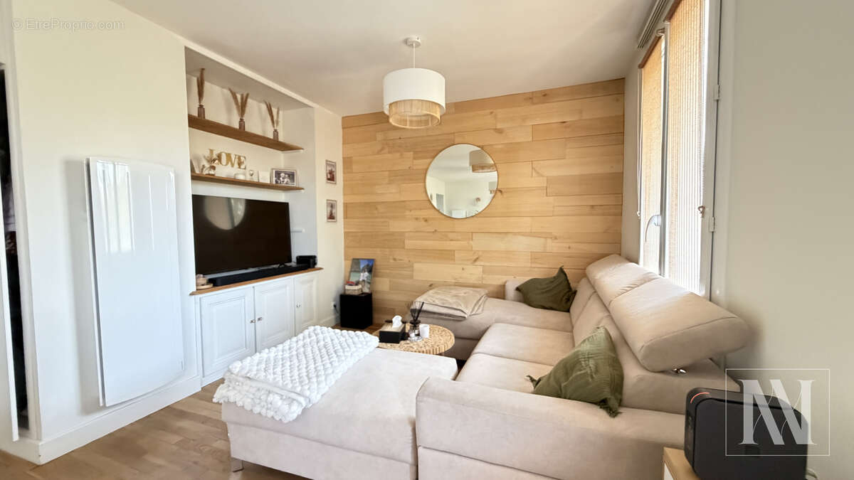 Coup de cœur assuré ! Appartement 66m2 avec garage, balcon traversant et climatisation dans une résidence verd - photo 3