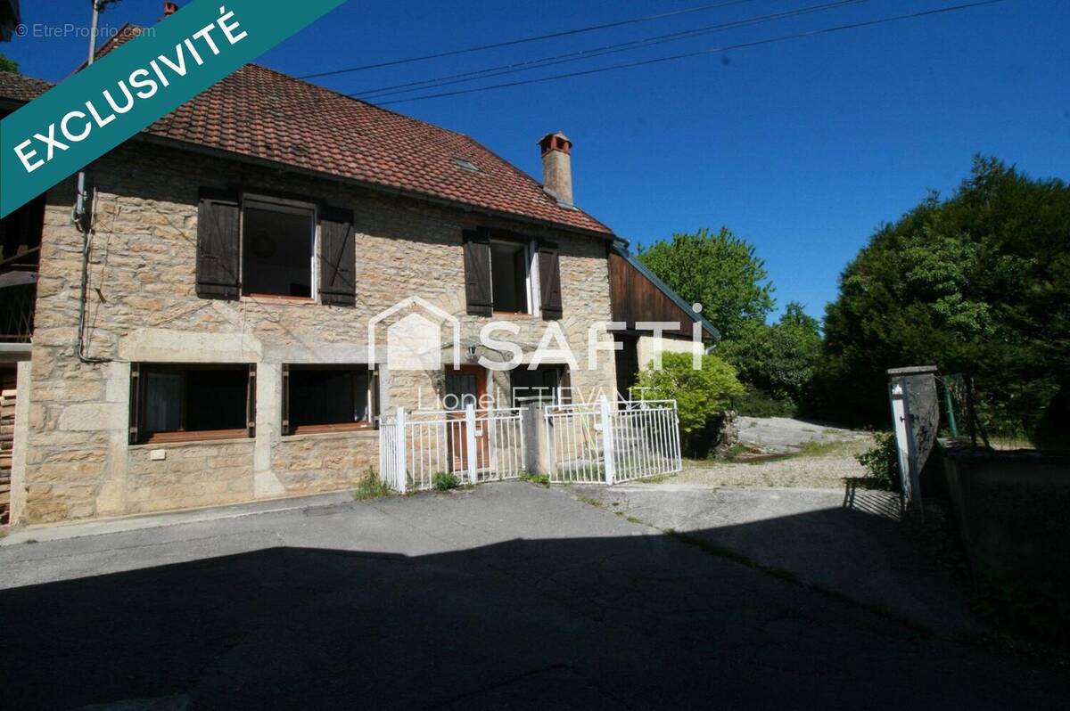 Photo 1 - Maison à SAINT-LOTHAIN