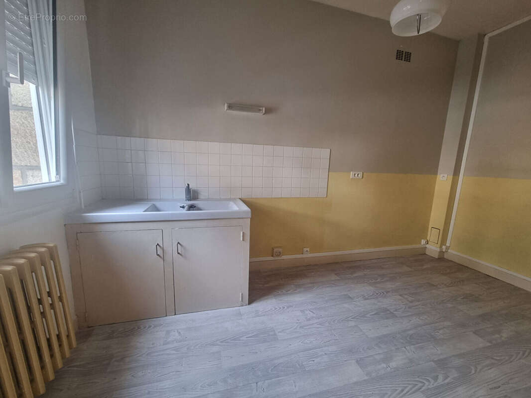 Appartement à SAINT-HILAIRE-DU-HARCOUET