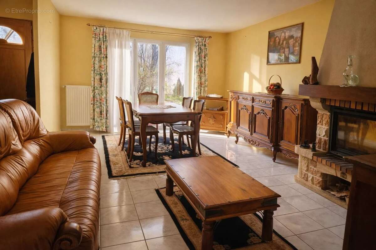 Maison à MAGNY-LES-HAMEAUX