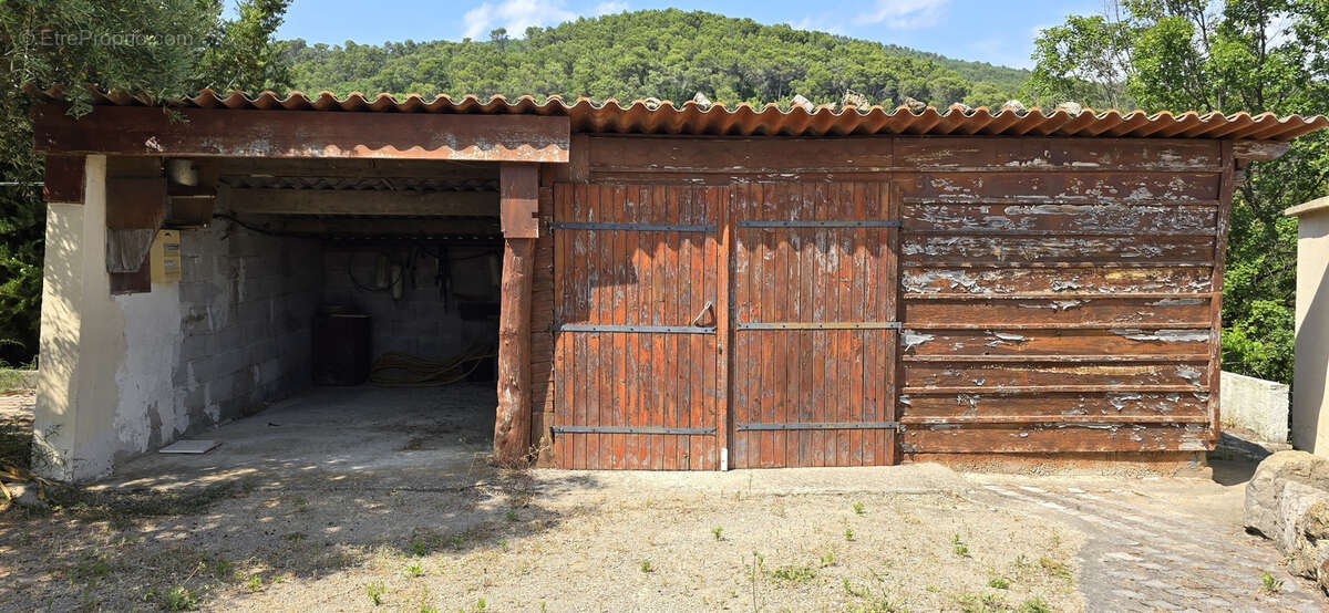 Maison à FIGANIERES
