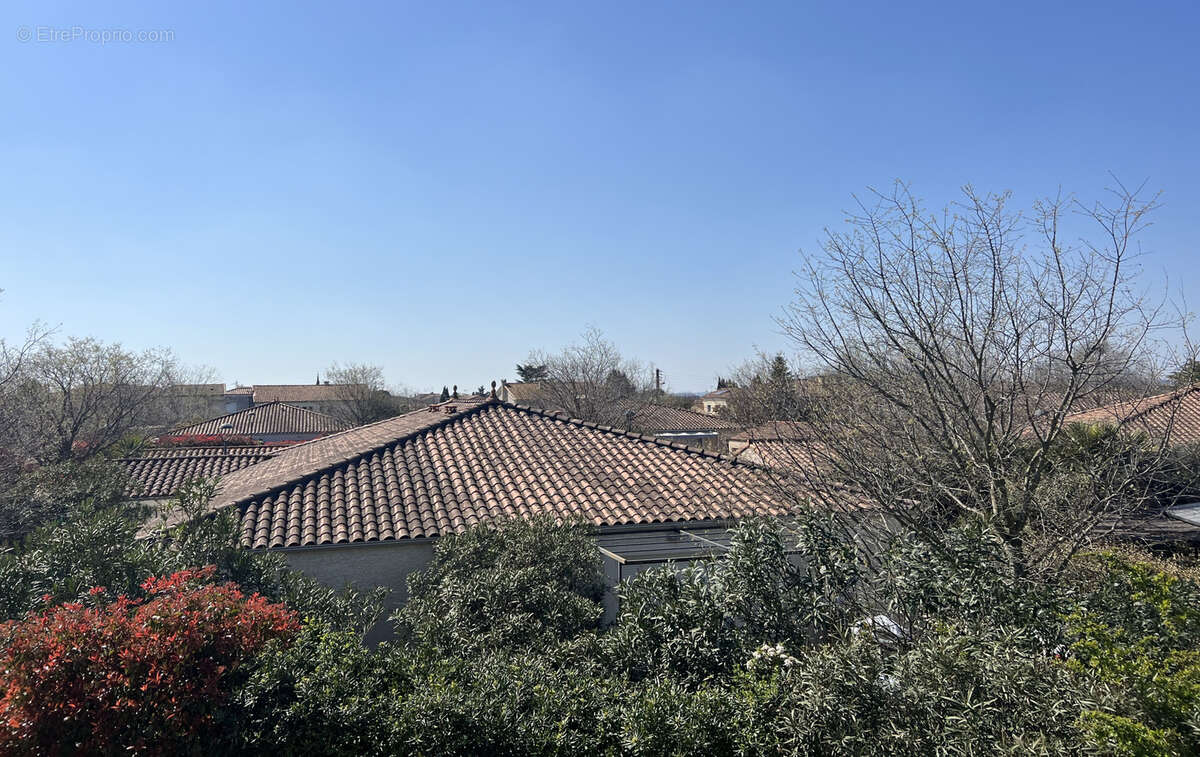 Appartement à RODILHAN