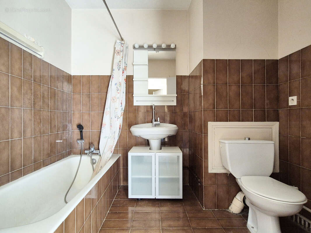 Appartement à FONTAINES-SUR-SAONE